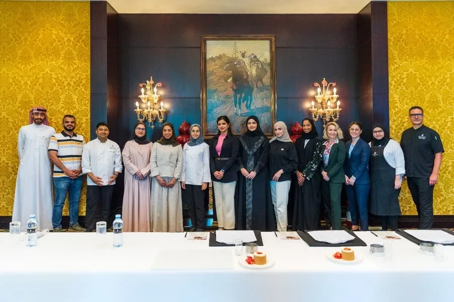 THE RITZ-CARLTON, BAHRAIN IN COLLABORATION WITH HIPO AMBASSADORS CLUB HOSTS "ART OF CAKE" WORKSHOP TO EMPOWER YOUNG BAHRAINI TALENT