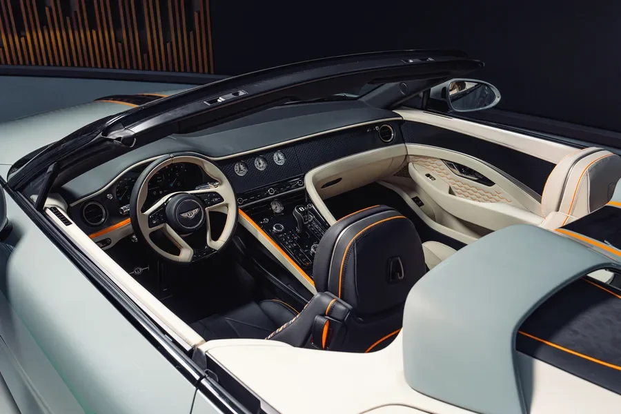 Bentley FIRST BATUR CONVE