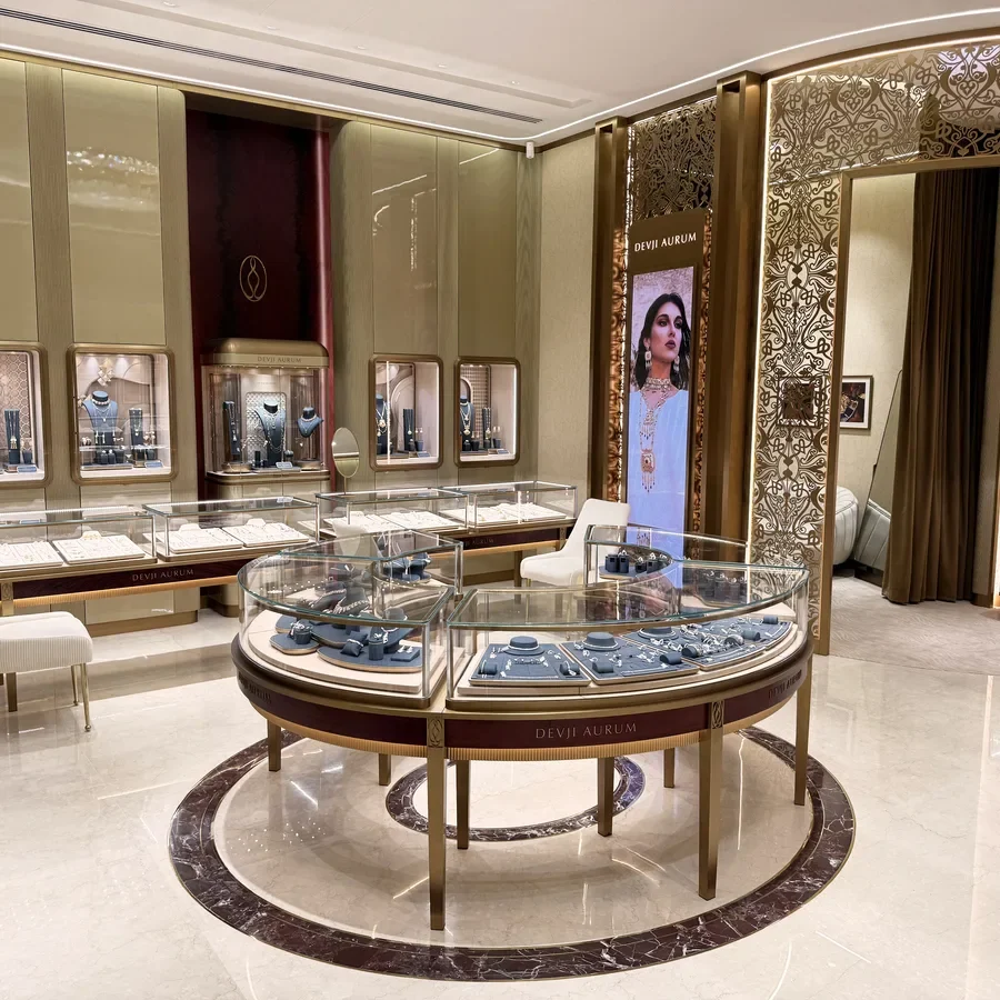 New Era of LUXURY
