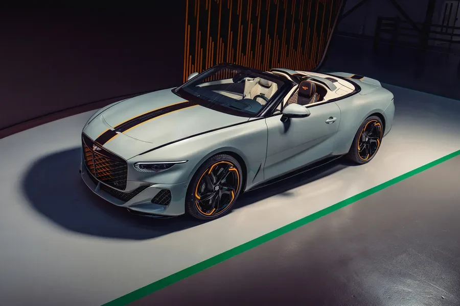 Bentley FIRST BATUR CONVE
