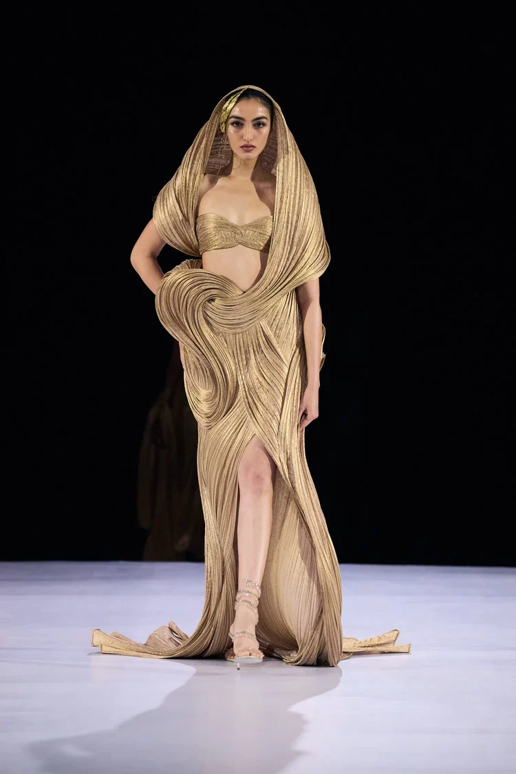 Storytelling Couture