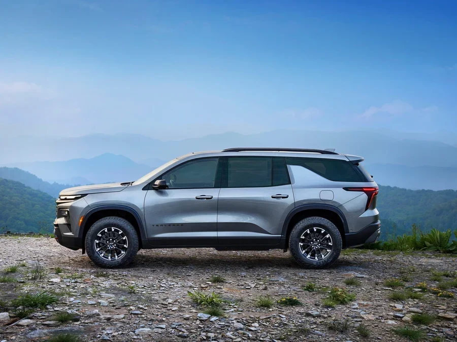 2024-chevrolet-traverse-z71-003