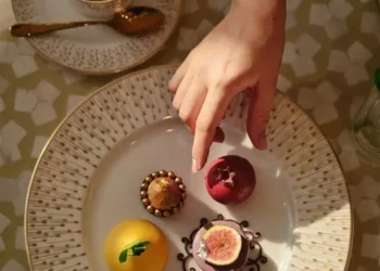 Jena Afternoon Tea:  of Gold and Gardens