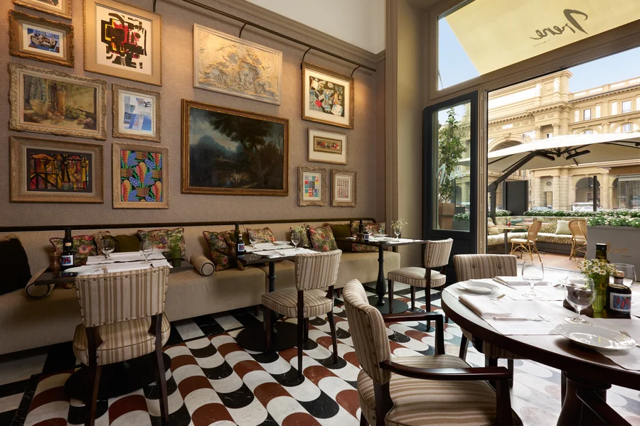 5 RFH Hotel Savoy - Irene 58567 JG Apr 25