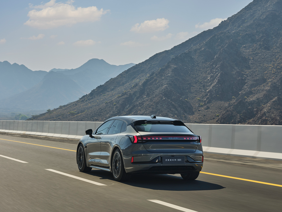 Zeekr 001