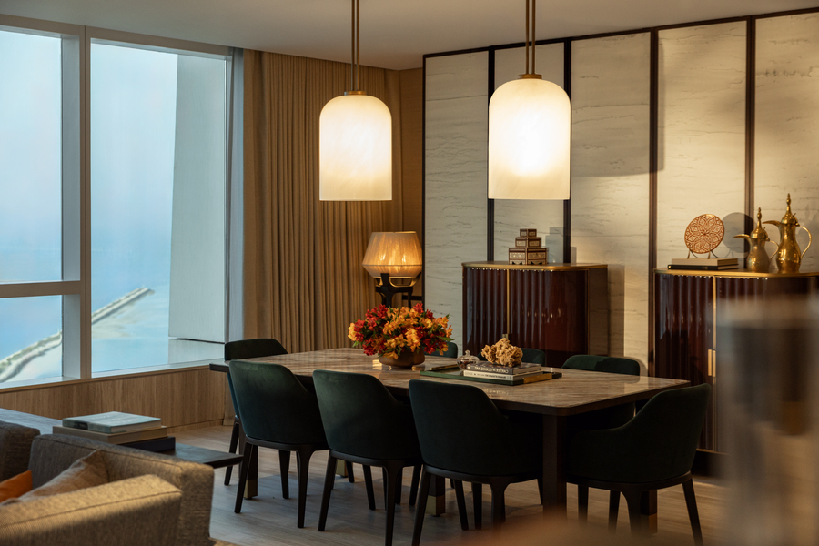 Facilities_Suites_ReefSuite_LivingRoom_Vignettes