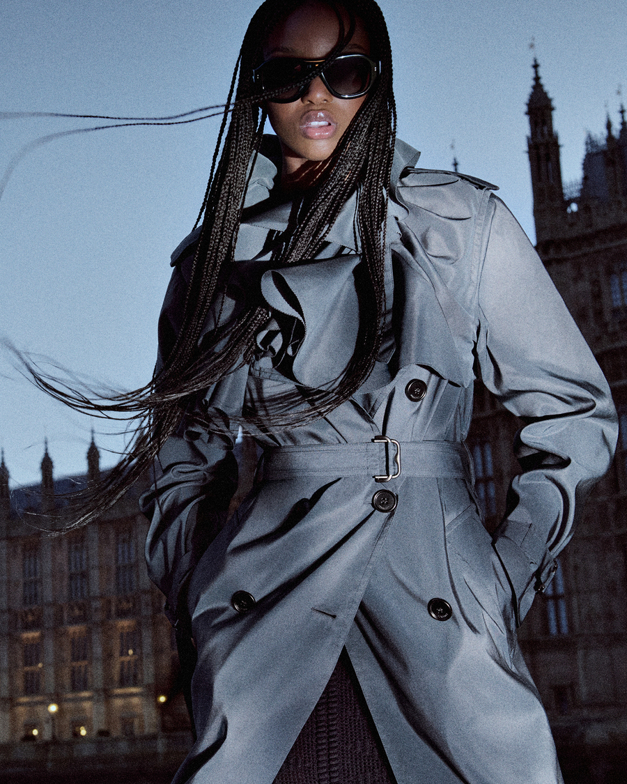 Burberry Winter 26 Runway Stills(5) (1) (1)