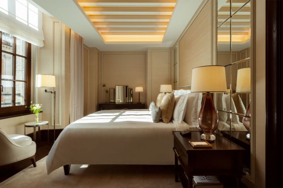 CHR_Suites_DeluxeSuite_411_WhatTheFox-0105
